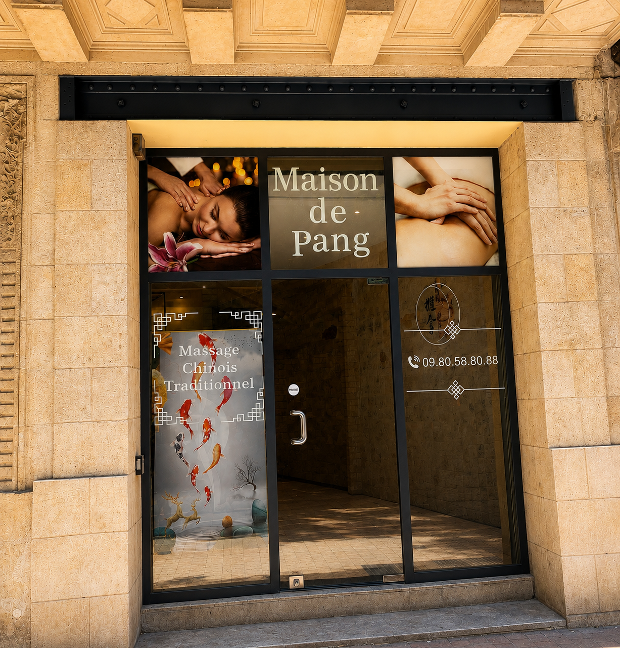 Devanture du centre avec vitrines Massage Chinois Traditionnel